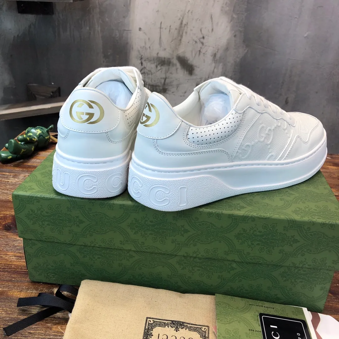 P700💰【Ready stock】Dongguan version (different from market products) Upgraded version 35-45 couple model Gucci2021 latest men's and women's casual biscuit shoes, original mold opening, set last version, perfect series! Welcome to taste. Original coding process. Fabric: First-layer cowhide Lining: Silk cowhide Outsole: Original TPU outsole